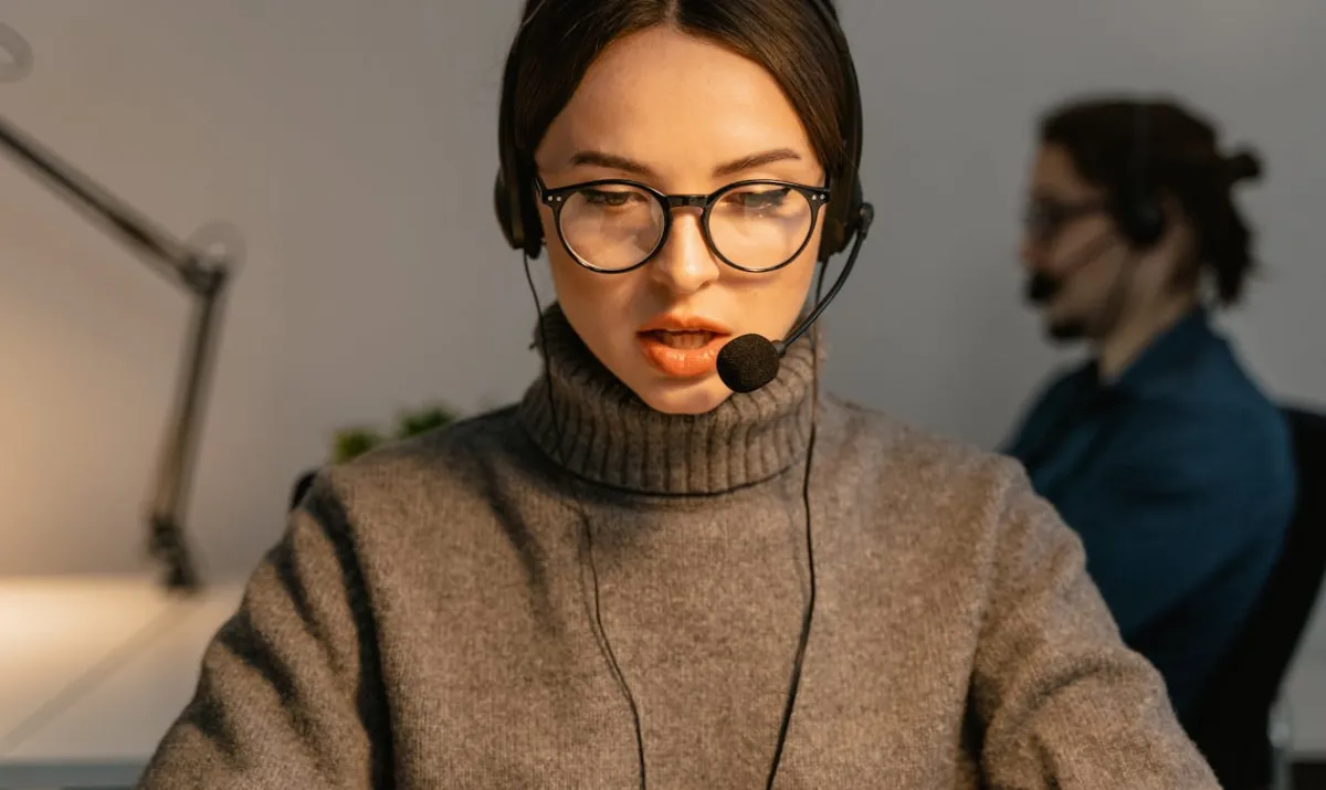 Saluran customer service Luxury138 live chat WhatsApp Line 24 jam